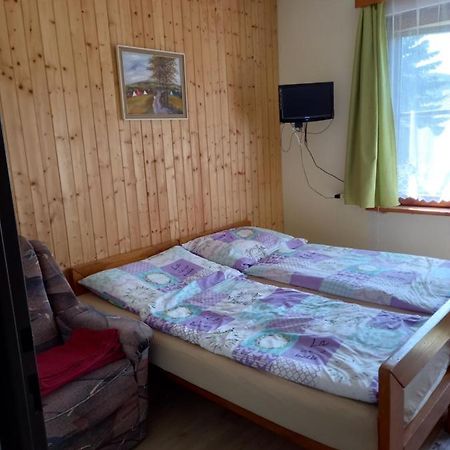 Apartman Na Polesi ديشتني في أورليتسكيخ هوراخ المظهر الخارجي الصورة